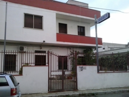 Caserma sfrattata, appello al prefetto