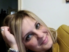 La scrittrice Mimma Leone dona le sue opere online