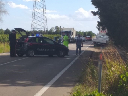 Incidente sulla 7 ter tra ape e camioncino, muore un uomo