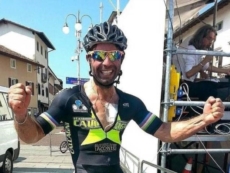 "Sopravvivo grazie alle terapie, ma vivo grazie a bici e sport"