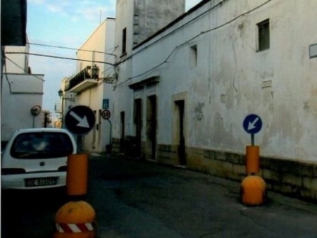 Senso di marcia in via Santo Spirito, si cambia