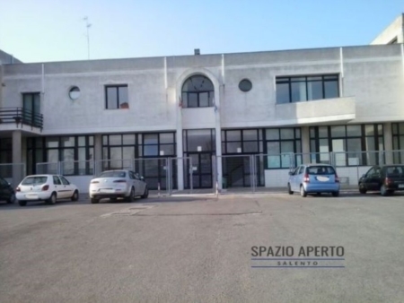 Veglie, lasciano in 9, Consiglio sciolto