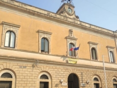 Due donne e due uomini al fianco di Alfredo Fina