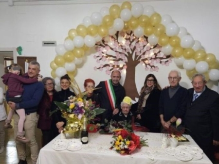 Salice festeggia la prima centenaria del 2025