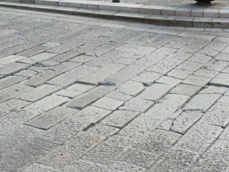 Piazza Umberto I, � scontro: 